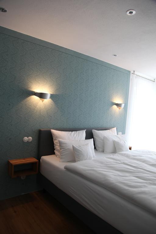 Hotel Luisenhof Geisfeld  Pokoj fotografie